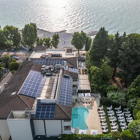 Rosa Desenzano Otel 4*