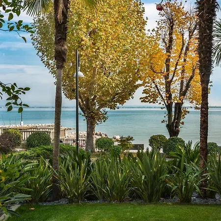 Rosa Desenzano Otel Desenzano del Garda