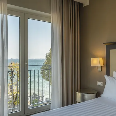 Rosa Desenzano 4*